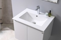 Meuble-lavabo de salle de bain moderne au design épuré en MDF avec miroir LED et finition laquée, à fixation murale