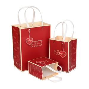 Sacs en papier d'emballage de luxe pour boutique de cadeaux, personnalisés, à rayures noires et blanches, avec logo - Product Image 3