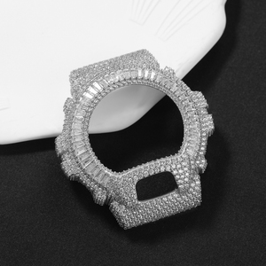 Lunette de montre Moissanite Iced Out pour DW6900 avec design à bords dentelés et pointes épineuses, collection G-Shock DW-6900 - Product Image 2