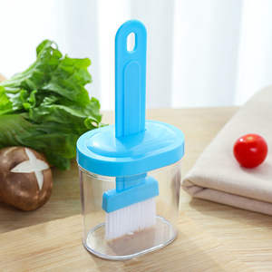 Brosse à badigeonner en silicone 2-en-1 pour barbecue de <span class=keywords><strong>cuisine</strong></span> avec petite bouteille d'huile intégrée pour la cuisson - Product Image 4