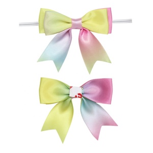 Lazo de Plástico Multicolor con Diseño de Arcoíris, Lazo Pre-atado Decorativo para Cajas de Regalo, Paquetes de Dulces y Decoración de Fiestas - Product Image 4