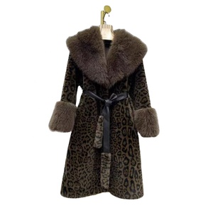 Nuovo Cappotto Invernale 2026 in Finta Pelliccia di <span class=keywords><strong>Visone</strong></span>, Stampa Leopardata, Velluto Dorato, Stile Nobile e Raffinato - Product Image 1