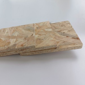 OSB2 4x8 8mm 11mm 14mm 17mm Plaque <span class=keywords><strong>OSB</strong></span> Surface Pin et Noyau Peuplier pour Sous-couche de Sol - Product Image 1
