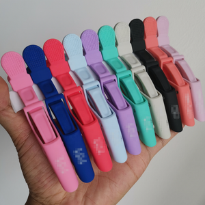 Clip per capelli con immagine in alligatore di colore opaco con Logo personalizzato - Product Image 2