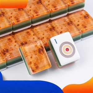 En stock, Nouveau mini jeu de Mahjong de voyage de luxe en acrylique gravé à 4 couches, 160 tuiles en bois à grain de bois, style américain - Product Image 2