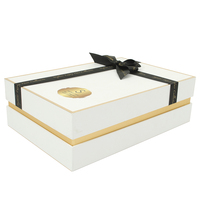 Boîtes cadeaux rectangulaires en carton rigide avec couvercle personnalisé pour perruques, lingerie, chaussettes, fourrure, gaufrage, ruban satiné brillant