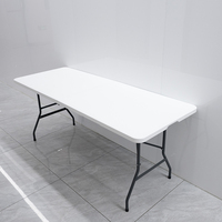 Tables et chaises pliantes modernes en plastique léger pour usage extérieur (repas, entrée, hôpital, hôtel) - Étanches et empilables