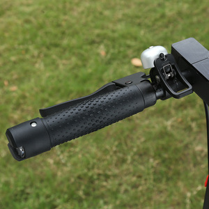 Trottinette électrique pliable 10 pouces, batterie au lithium, moteur sans balais, pour adultes, idéale pour les trajets urbains - Product Image 3