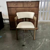 Fauteuil de salle à manger en bois massif, dossier incurvé enveloppant, accoudoirs en U, chaise d'appoint moderne du milieu du siècle