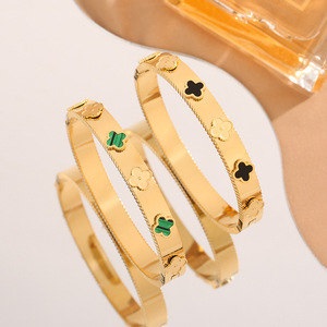 Nueva Pulsera de Acero de Titanio Chapada en Oro para Mujer, Brazaletes de Moda Versátiles e Incoloros, Joyería de Pulsera de Oro de 18K - Product Image 2