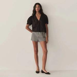 Blusa Corta de Lino Francés Negro para Mujer, con Cuello en V, Ribete de Encaje, Manga Corta, Estilo Vintage, Verano, ODM - Product Image 3