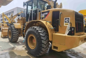 Chargeuse sur pneus Caterpillar 966H diesel d'occasion, 23,2-23,7 tonnes, avec une capacité de godet de 3,5-5,0 m³, pour l'exploitation minière et la manutention portuaire - Product Image 3
