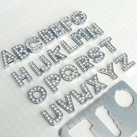 Connecteurs en alliage de 10 mm/8 mm avec lettres anglaises perforées pour la fabrication de bracelets, de porte-clés et d'accessoires de bijoux DIY