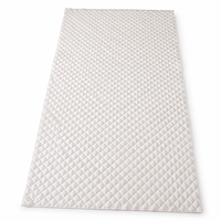 Accessoires de cercueil de style européen : Couverture funéraire avec doublure intérieure et motif matelassé diamanté, et matelas blanc