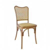 Chaise empilable en bois massif Sinofur Avigon Nuage avec dossier en rotin pour salon et appartement