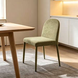 Chaises de salle à manger modernes CARLFORD, structure en acier, pieds en métal, tissu élégant et durable, meubles de salle à manger pour l'école - Product Image 1