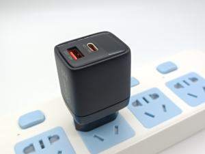 35W गन चार्जर डिजिटल डिस्प्ले फास्ट चार्जिंग स्टेशन लैपटॉप 1a1c पोर्ट pd3.0 qcc 3.0 स्मार्ट बिजली वितरण यात्रा - Product Image 2