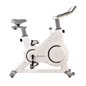 Vélo <span class=keywords><strong>de</strong></span> spinning vertical à contrôle électromagnétique en gros, OEM, ultra-silencieux pour la maison, avec écran LED, volant d'inertie <span class=keywords><strong>de</strong></span> 6 kg, capacité maximale <span class=keywords><strong>de</strong></span> 150 kg - Product Image 4