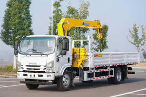 Camion grue 4x4 ISUZU 4WD pour tout-terrain, grue montée sur camion de 5T avec caisse de chargement - Product Image 6