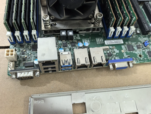 H11SSL-i Server Motherboard <b>Single</b> <b>Socket</b> SP3 Support EPYC 7001 7002 Series DDR4 PCIe 3.0 - Product Image 2