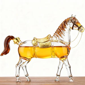 בקבוקי זכוכית שקופים בצורת סוס מוזהב לסיטונאות במפעל, בקבוקי ויסקי 1000 מ\\\"ל, בקבוקי יין ומשקאות חריפים - Product Image 3