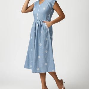 Robe d'été midi décontractée en coton et lin, col en V, coupe trapèze, manches courtes, personnalisable et élégante pour femme - Product Image 2