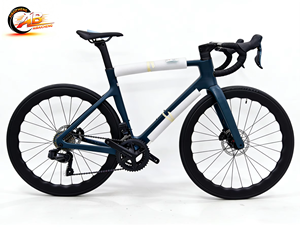 Vélo de route léger Cyctrac R18 Racing, style le plus récent, entièrement en carbone, avec groupe de vitesses sans fil Wheeltop 24 vitesses pour adulte - Product Image 1