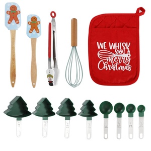 Juego de 13 espátulas para pastel de Navidad, de silicona ecológica con mango de madera, batidor de huevos, pinza para alimentos, utensilios para hornear masa, diseño de hombre de jengibre - Product Image 2