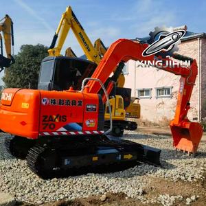 Excavatrice d'occasion Hitachi ZX70, marque japonaise d'origine, 7 tonnes, petite taille, sur chenilles en caoutchouc. - Product Image 6