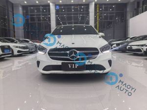 <span class=keywords><strong>Mercedes</strong></span> B180 2023, voiture compacte de luxe, dotée d'un système de sécurité avancé et d'un design moderne - Product Image 2