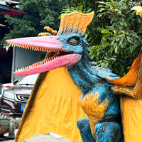Modèle de dinosaure de ptérosaure volant artificiel mécanique grandeur nature debout