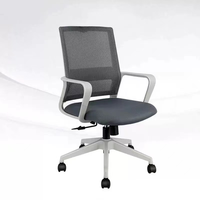 Conception de bureau électrique réglable en hauteur avec table de classement et espace de travail flexible pour les grands bureaux d'entreprise