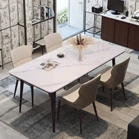 Ensemble de table à manger en marbre métallique 8 places avec chaises, design moderne et luxueux, forme rectangulaire, ton mat chaud, meubles pour la maison