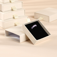 Boîte à bijoux personnalisée en blanc nacré, emballage de luxe pour accessoires, pour bagues, colliers, bracelets