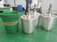 Machine pour l'impression automatique de motifs de LOGO colorés sur des pots de fleurs en plastique