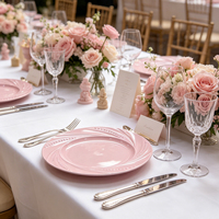 Assiette de Présentation Rose Moderne de Luxe Résistante à la Chaleur avec Bord Perlé, en Plastique Non Toxique, Durable pour Mariages et Tables de Mariés