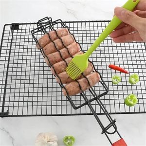 Cesta de malla metálica portátil para asar a la parrilla, resistente al calor, accesorios para parrilla de salchichas para barbacoas y fiestas al aire libre - Product Image 4