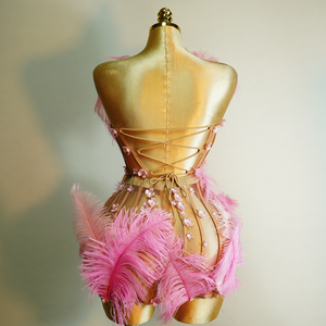 Justaucorps Rose Rêve en Plumes d'Autruche 3D avec Strass en Cristal Floral pour Spectacle Scénique, Drag Queen, Showgirl - Vente en Gros - Product Image 2