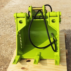Cubo de fijación de cubo <span class=keywords><strong>4</strong></span> en 1 para miniexcavadora de MINICARGADORA a la venta - Product Image 2