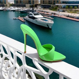 Produttore di <span class=keywords><strong>sandali</strong></span> da <span class=keywords><strong>donna</strong></span> alla moda personalizzati taglia 47 Slip a punta aperta su <span class=keywords><strong>sandali</strong></span> con tacco in pelle rossa semplice da <span class=keywords><strong>donna</strong></span> - Product Image 3