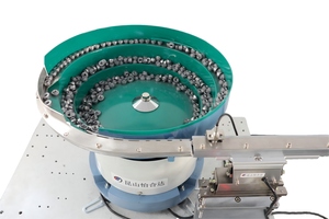 เครื่องป้อนแบบสั่นสะเทือนด้วยมอเตอร์สแตนเลสแบบกำหนดเอง พร้อมการรับประกัน 1 ปีสำหรับสกรู - Product Image 5