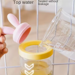 Küçük Kafes Kullanımı İçin Islak Ağız Tasarımı Olmayan Plastik Köpek Kedi Kuş 2L Asılı Suluk İç Mekan Evcil Hayvan Besleyici - Product Image 3