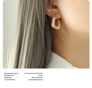 Pendientes de Aro Colgantes de Perlas Chapados en Oro de 18k de Acero Inoxidable Impermeables Personalizados de Moda, Novedad - Product Image 5