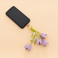 Porte-clés en cuir fait main en forme de tulipe, breloque pour sac, perles florales pour femmes, porte-monnaie, étui pour téléphone portable, pendentif pour clé de voiture, accessoires