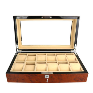 Boîte de présentation carrée en bois écologique personnalisée pour montres, avec serrure, 12 compartiments pour bijoux, finition peinture grainée haute brillance, marque DS - Product Image 2
