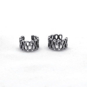 Pendientes geométricos creativos y únicos con clip, diseño hueco de acero inoxidable para orejas sin perforar, estilo minimalista a la moda - Product Image 3