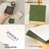 Carte de présentation de bijoux élégante et minimaliste dans une boîte à tiroir pour une marque de bijoux professionnelle et une présentation haut de gamme en magasin