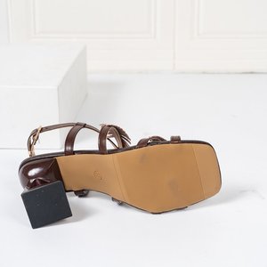 888 Nuovi <span class=keywords><strong>Tacchi</strong></span> Alti con <span class=keywords><strong>Piume</strong></span> e Strass di Grandi Dimensioni, Vendita Calda, Moda Estiva, Punta Quadrata, Effetto Snellente, Tacco Grosso con Cinturino Singolo e Fibbia - Product Image 6