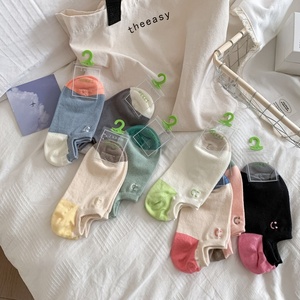 Calcetines de mujer de algodón peinado <span class=keywords><strong>sin</strong></span> costuras, de corte bajo, con diseño de dibujos animados y bordado facial, a juego de colores, nueva colección Primavera/Verano - Product Image 3