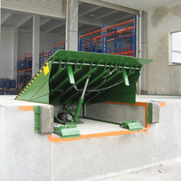 Plateforme élévatrice hydraulique articulée en acier, niveleur de quai motorisé pour équipement de chargement d'entrepôt